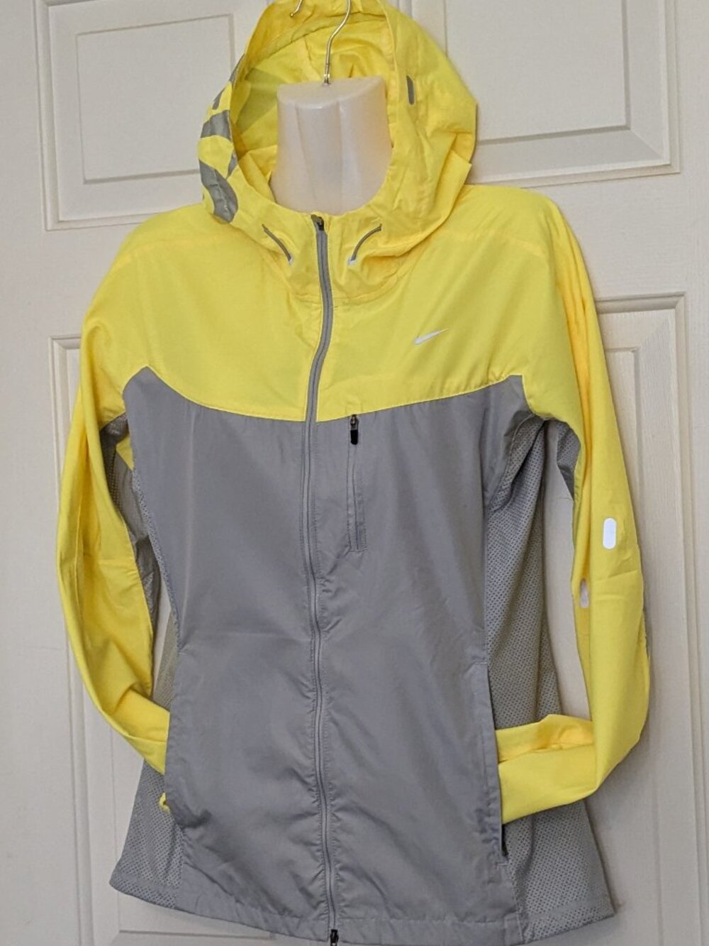 Nike Running Jacket Women’s S Yellow Gray Zip Hooded Reflectors .